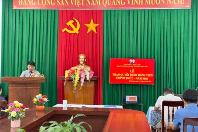 LỄ KẾT NẠP ĐẢNG VIÊN CHÍNH THỨC TẠI CHI BỘ TRƯỜNG PTDTBT TH&THCS LONG MÔN