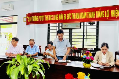 CHI BỘ NHÀ TRƯỜNG TỔ CHỨC SINH HOẠT CHUYÊN ĐỀ QUÝ III NĂM 2025