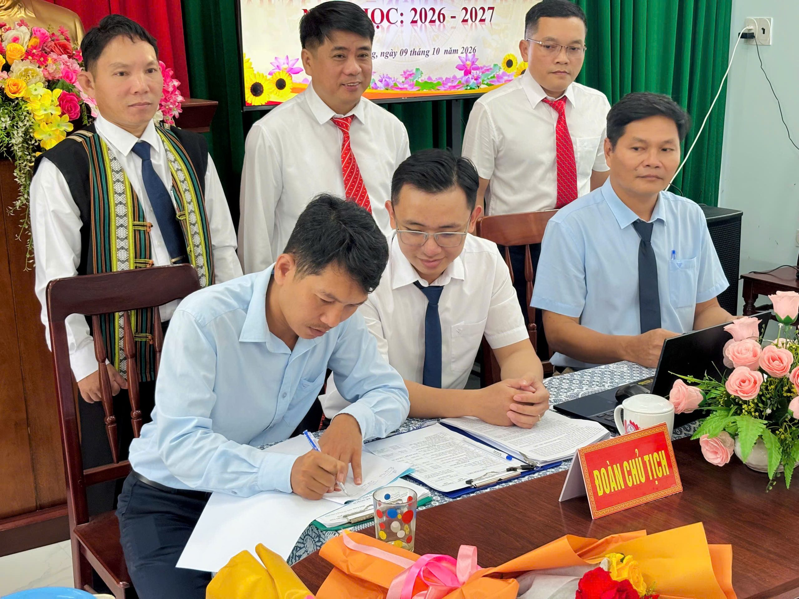 Nhà trường tổ chức Hội nghị Viên chức – người lao động năm học 2026 – 2027.